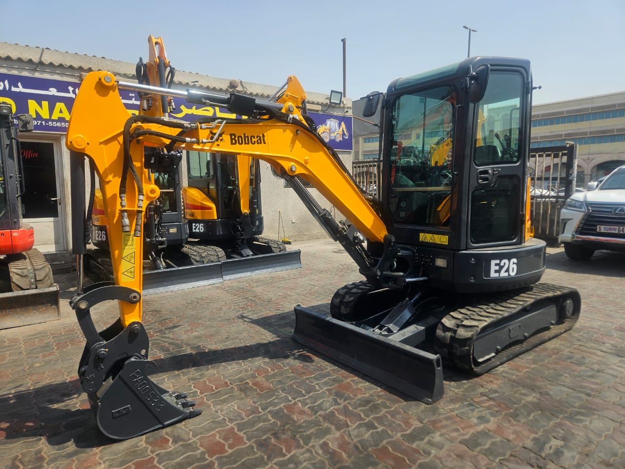 (104) BOBCAT E-26 MINI EXCAVATOR 2014