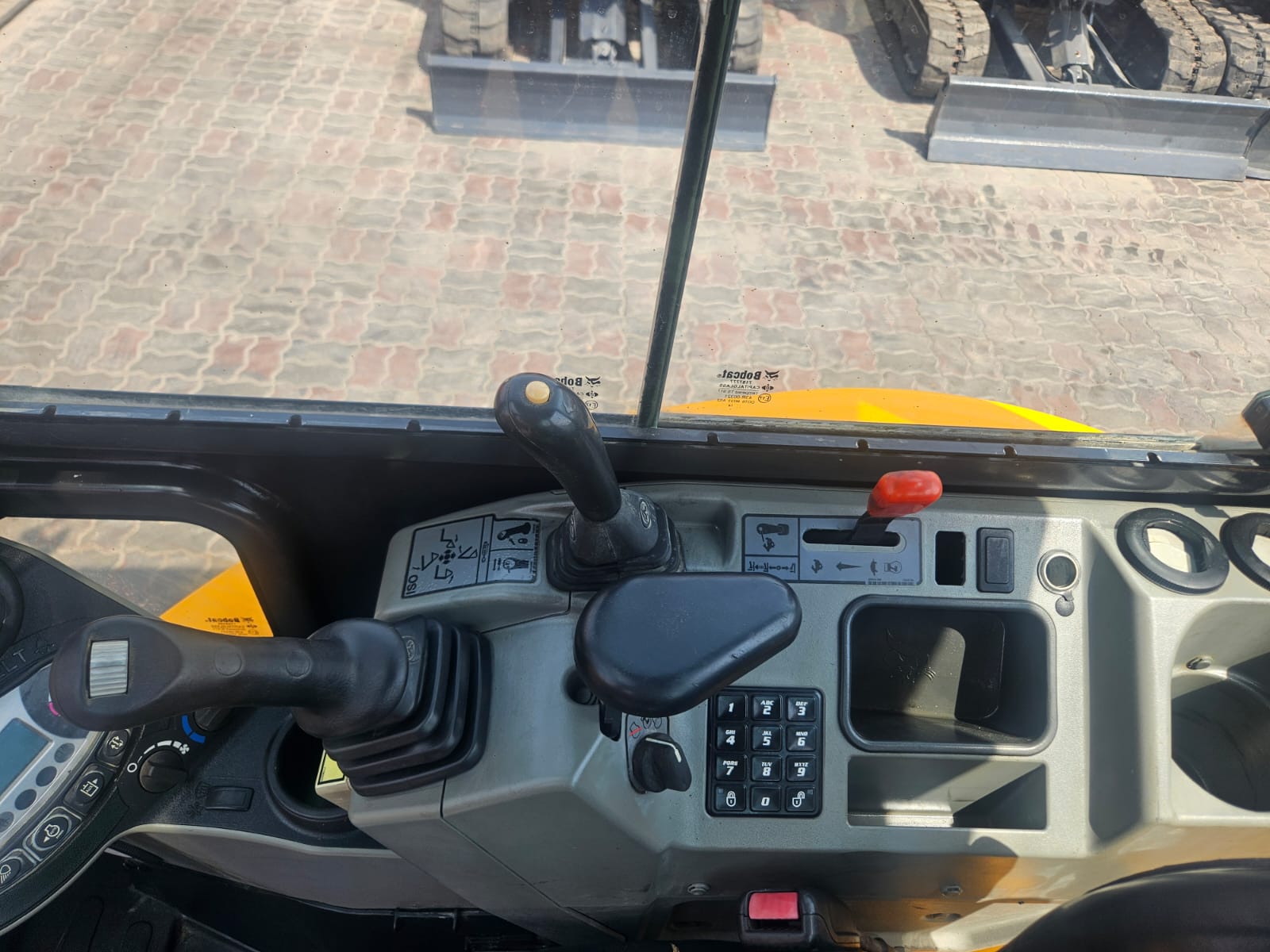 65a0b3ea-8bcd-4b3e-a9c1-1b3f1fa836d2