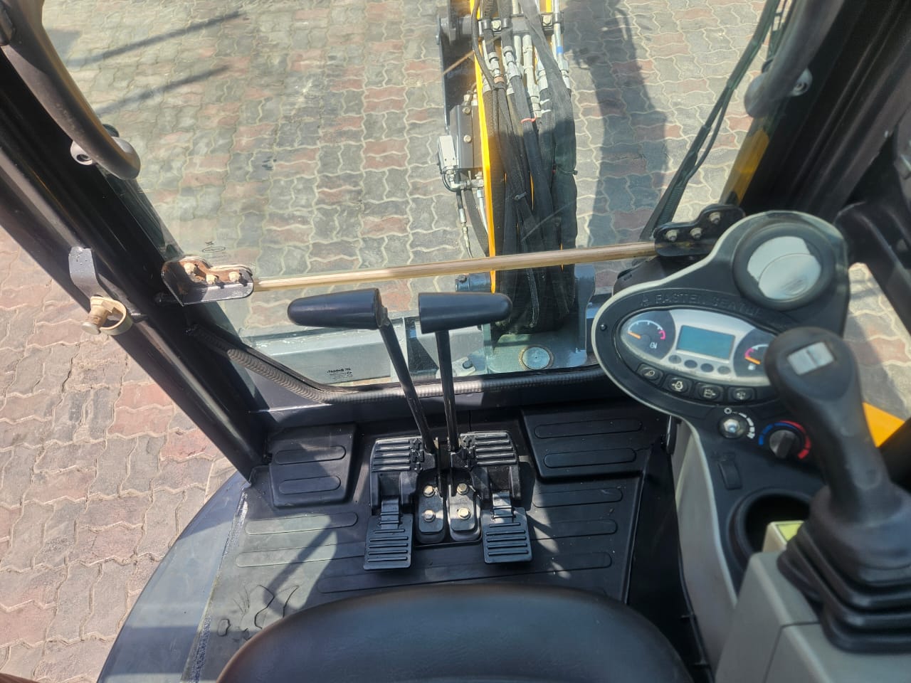 6724410b-a10a-4038-86bc-585a5d36fd65