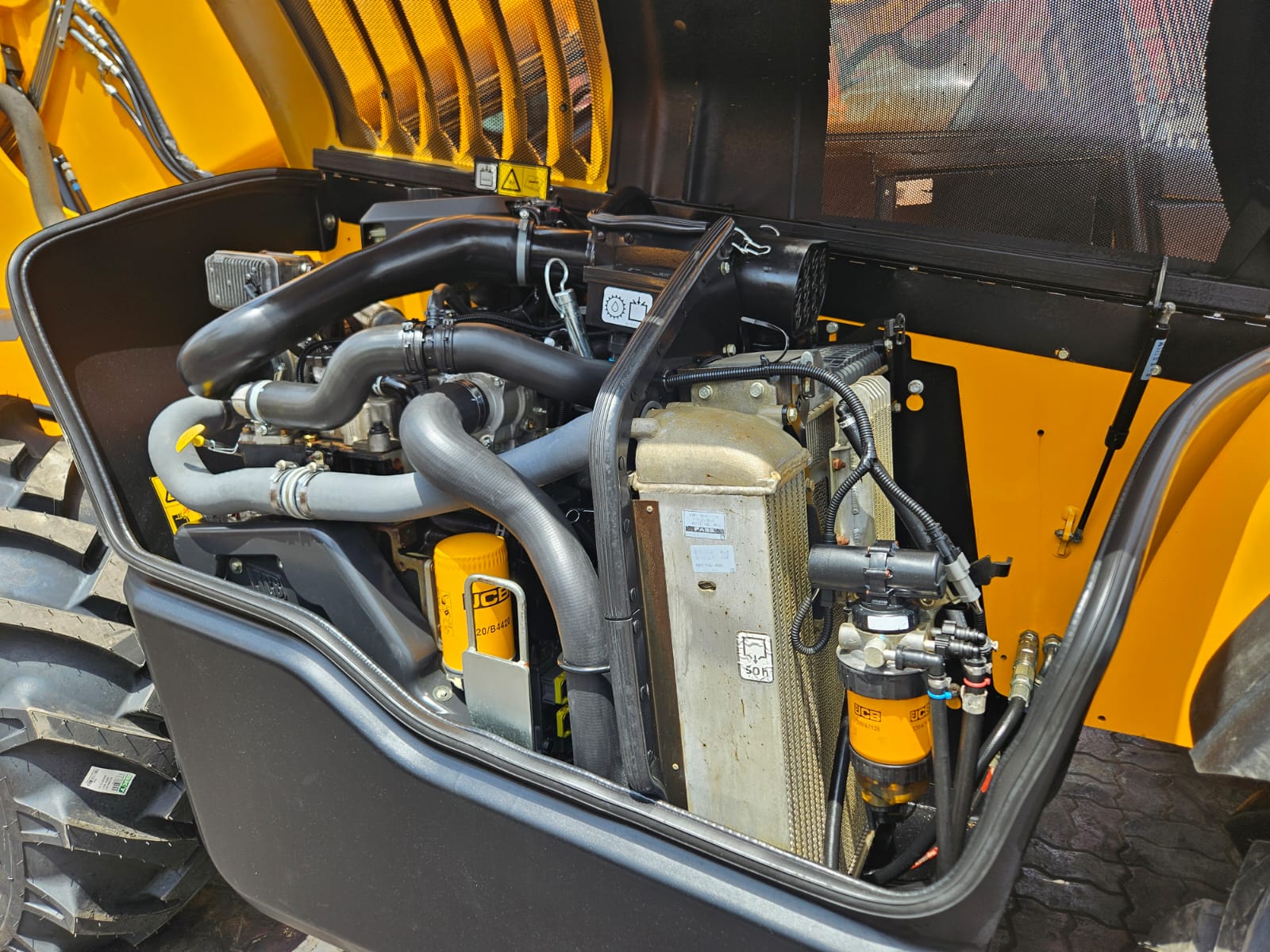 6d85ec3a-cd63-40d2-9c96-fdeb88047b4e