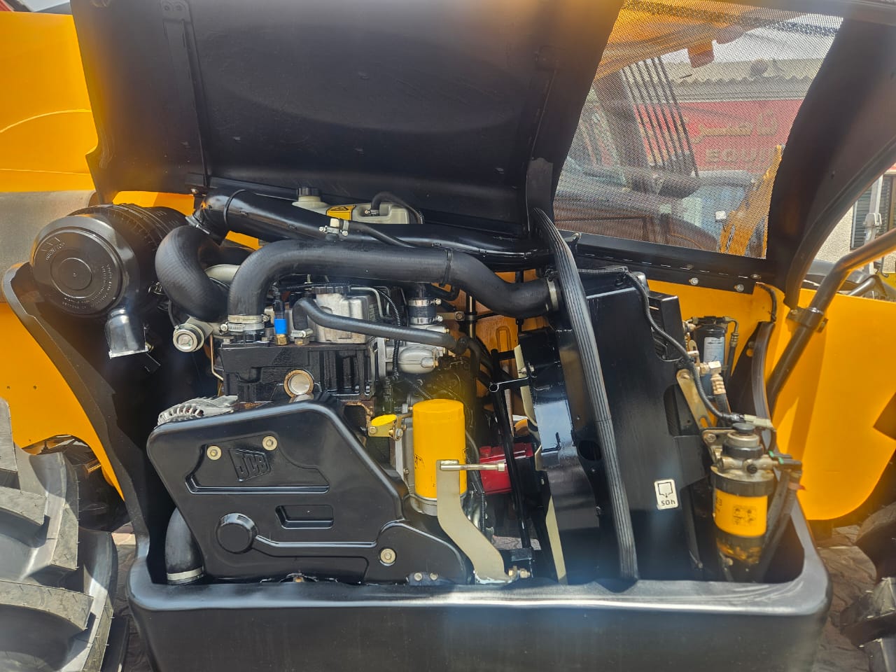 b0f629da-6a85-463e-9a78-c04abbd76d63