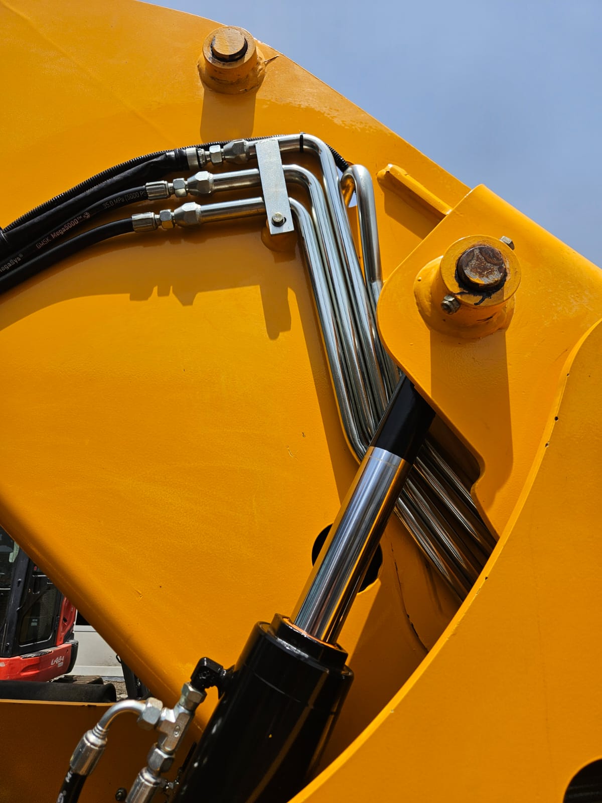 dd003079-ad38-418d-b27c-0328280fe09d