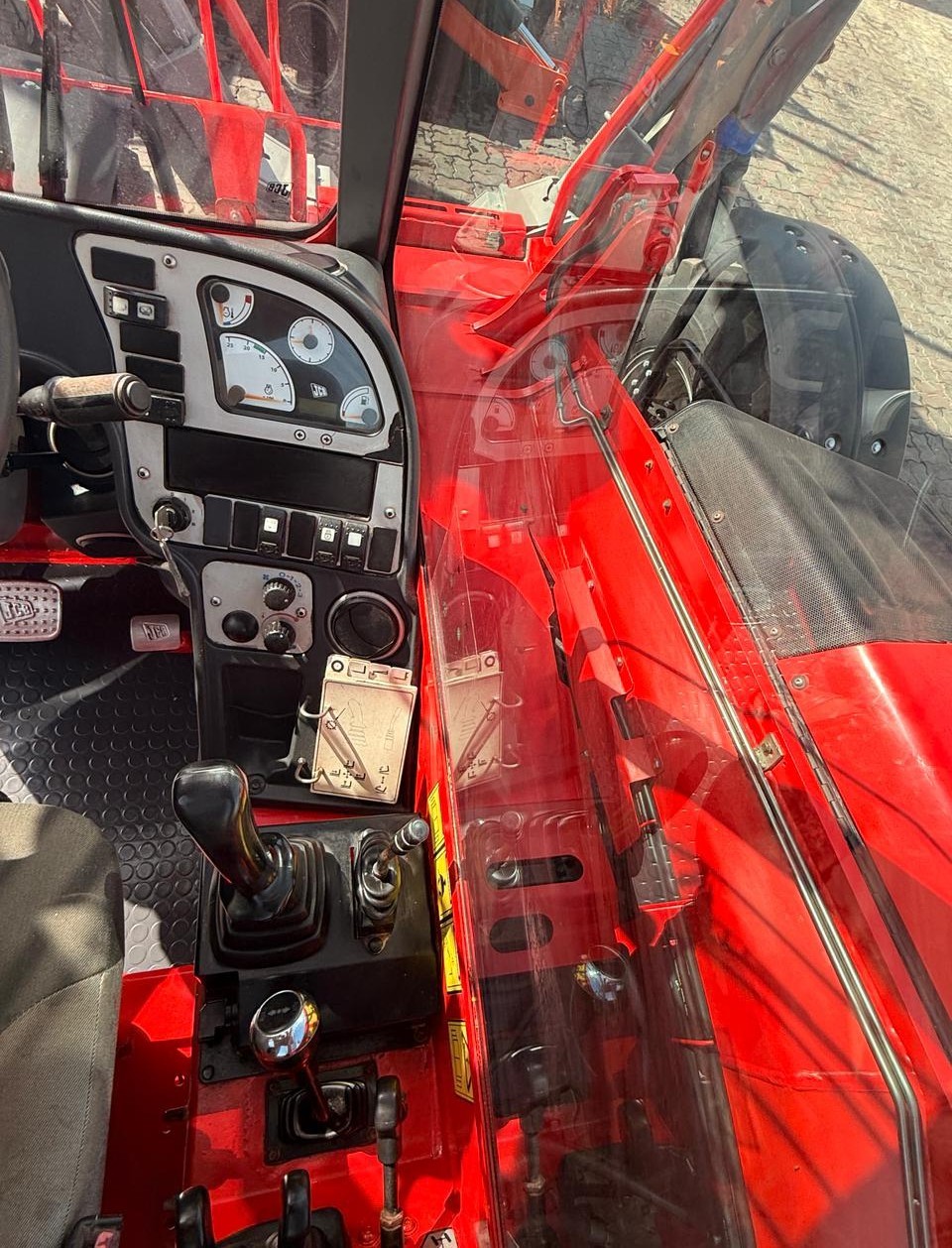 WhatsApp Image 2026-04-19 at 15.34.59 (2)